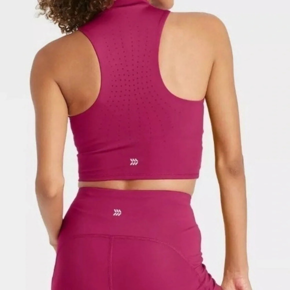 ALL in Motion Built In Bra Pink Tank Top - Picture 2 of 9